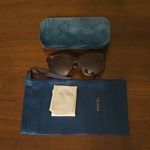 GUCCI Cat Eye Sunglasses With Crystals